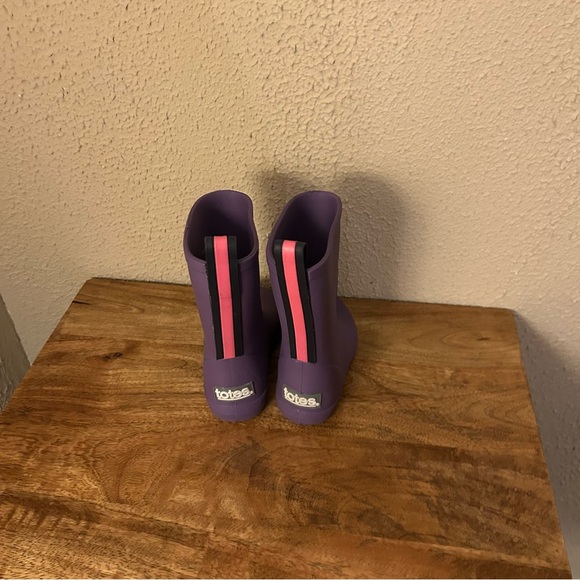 Totes Kids Waterproof Rain Boots Size 5/6 Purple Toddler Durable Outdoors Casual - Picture 2 of 7